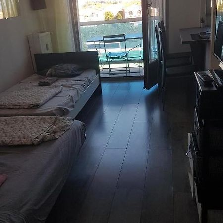 Studio 3 Personnes Jolie Vue Proche Gare 11 Ave Paul Arene Apartment Nice Exterior photo